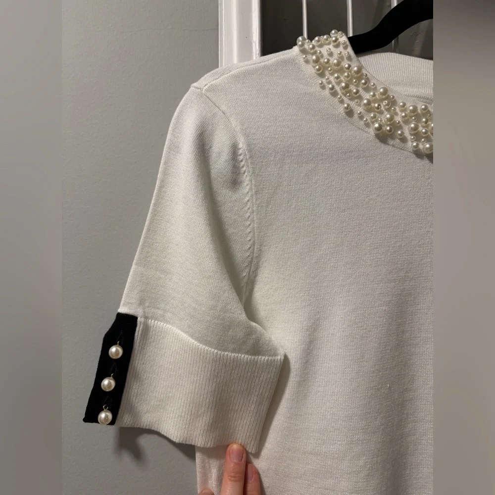 NWOT Karl Lagerfeld White Short Sleeve Top with Pearl Neckline, Sz S - Picture 2 of 7